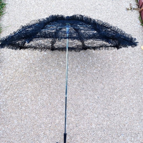 Black Lace Umbrella NWOT - Picture 3 of 8